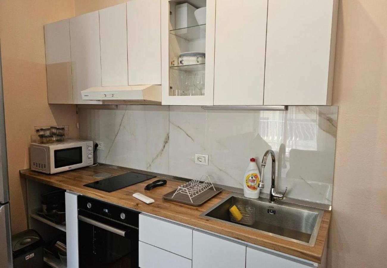 Kalpazo Myslym Shyri Appartement *